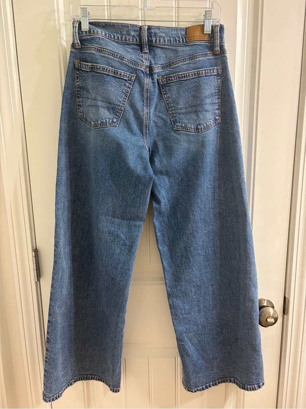 American Eagle Low-Rise Baggy Ultra Wide-Leg Jeans 0 - Picture 5 of 10